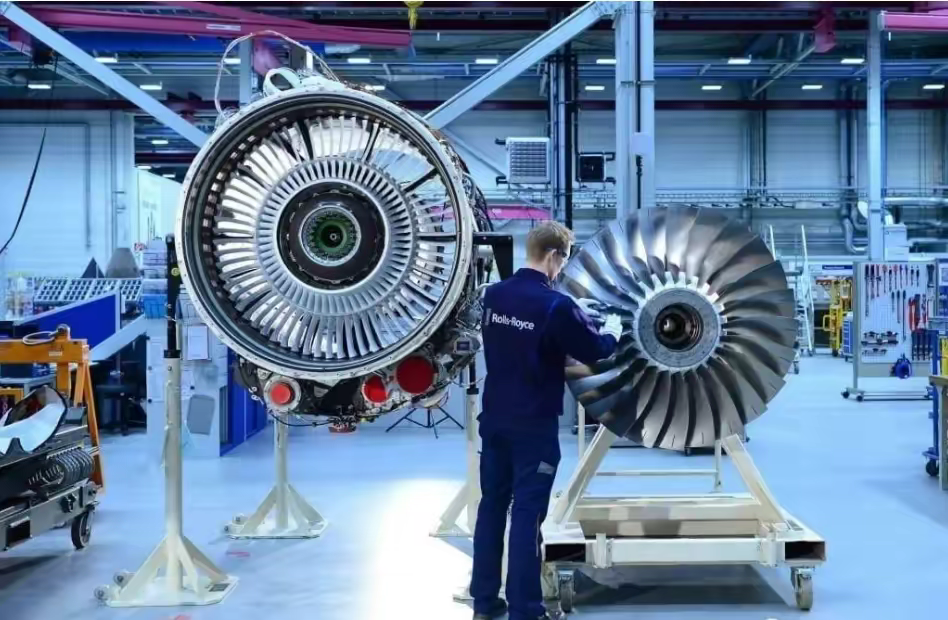 航空巨頭的固執抉擇 寧可裁員也不低頭